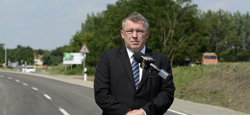 Police order an investigation into public procurement in the Zsolt Szabó district of Fidesz