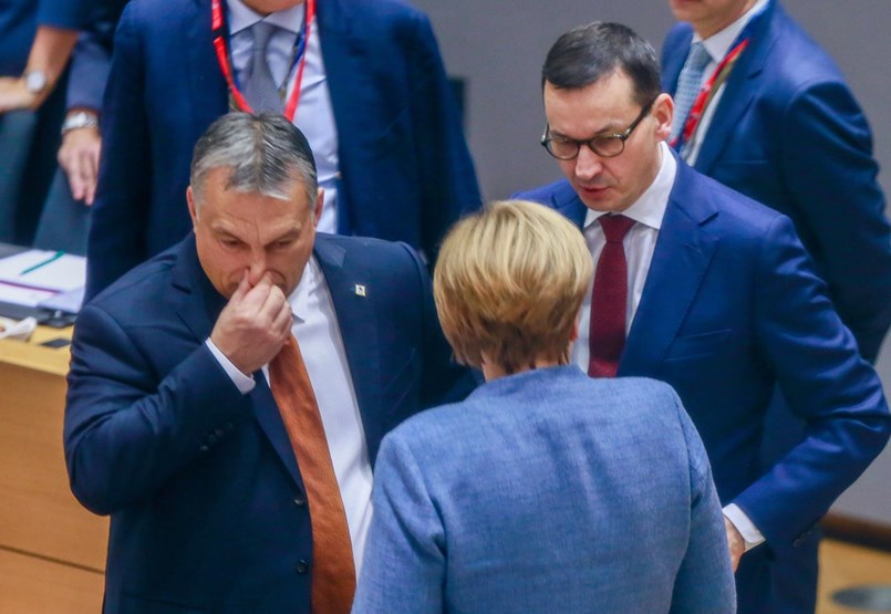 Bloomberg: The governments of Hungary and Poland are ready to give up the veto