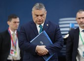 Magyarországnak 14 ezer milliárd forint uniós támogatás jutna, ha Orbán nem blokkolná a megegyezést