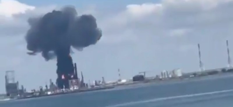 Enorme explosión ocurrió en la refinería de petróleo más grande de Rumania - videos