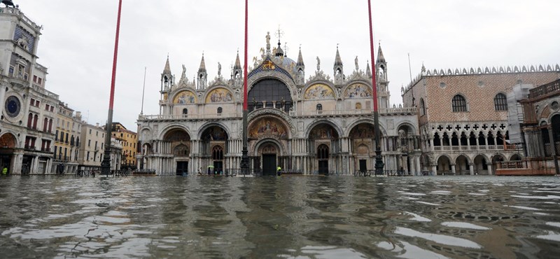 The water disappeared from some of the canals in Venice.