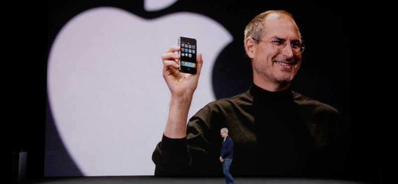 Samsung bromeó sobre el vestido muerto de Steve Jobs, los fanáticos de Apple estallaron de inmediato