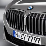 Kínában rálicitáltak a 7-es BMW hatalmas hűtőrácsára is