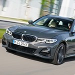 Lefelé nyit a BMW: olcsóbb új plugin hibrid 3-as és 5-ös érkezett