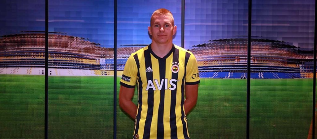 Sport Torok Sztarcsapathoz Igazol Szalai Attila Hvg Hu